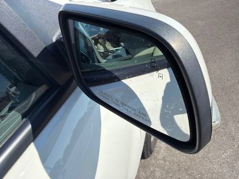 Used 2013 Ford Edge SEL FWD image 6