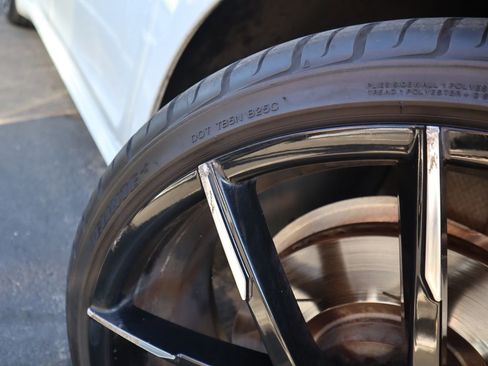 Used 2015 Porsche Panamera image 25