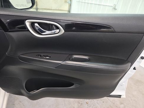 Used 2019 Nissan Sentra SV image 48