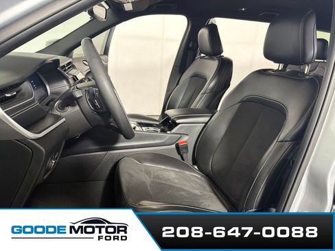 Used 2023 Jeep Grand Cherokee L Laredo AWD/4WD image 10
