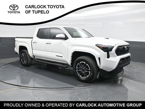 Used 2025 Toyota Tacoma TRD Sport image 5