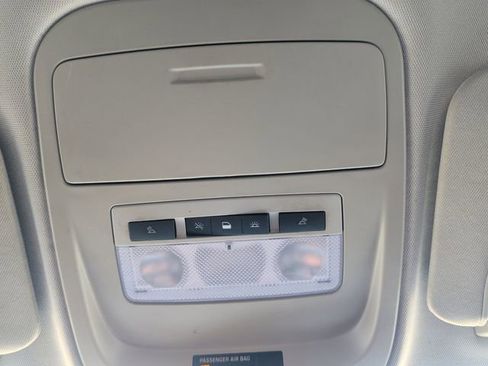 Used 2018 GMC Canyon SLE w/ SLE Convenience Package image 7