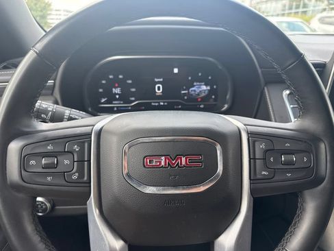 Used 2023 GMC Yukon XL SLT w/ SLT Luxury Package AWD/4WD image 13