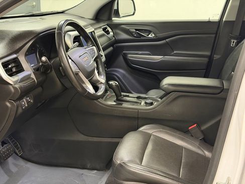 Used 2019 GMC Acadia SLT image 30