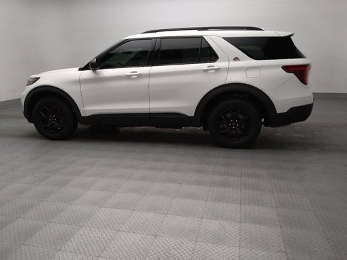 Used 2022 Ford Explorer Timberline image 3