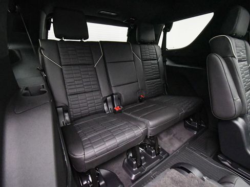 Used 2025 Cadillac Escalade V w/ LPO, ONYX Package image 57