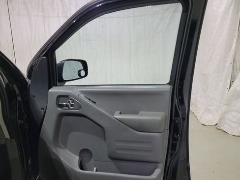 Used 2019 Nissan Frontier SV image 52