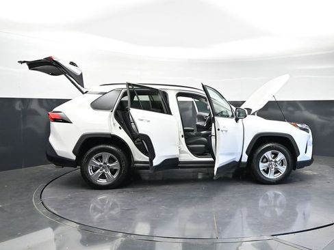 Used 2022 Toyota RAV4 XLE w/ Convenience Package image 41