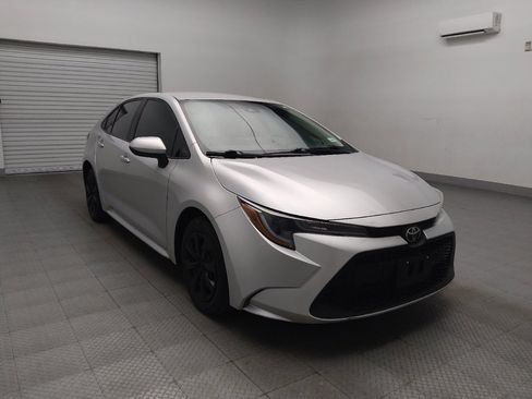 Used 2022 Toyota Corolla LE FWD image 13