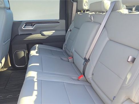 New 2026 GMC Sierra 2500 SLT w/ SLT Premium Package image 21