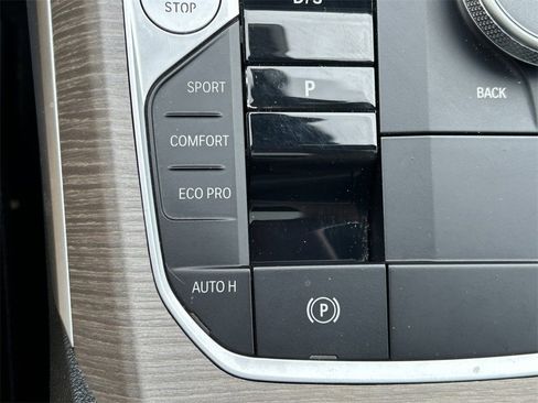 Used 2025 BMW 330i Sedan image 30