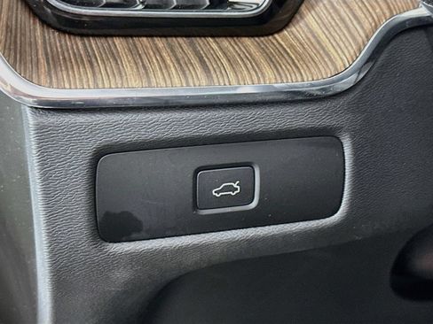 Used 2023 Volvo XC60 B6 Ultimate AWD/4WD image 10