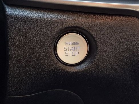 Certified 2025 Kia Sorento EX FWD image 8