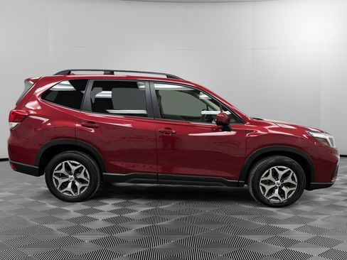 Used 2021 Subaru Forester Premium image 6