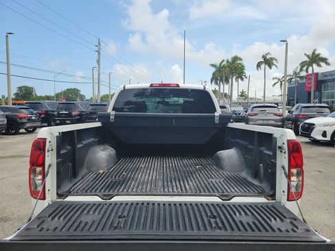 Used 2016 Nissan Frontier S RWD image 12