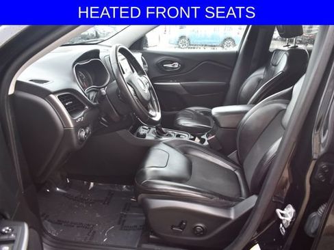 Used 2021 Jeep Cherokee Latitude Plus AWD/4WD image 4