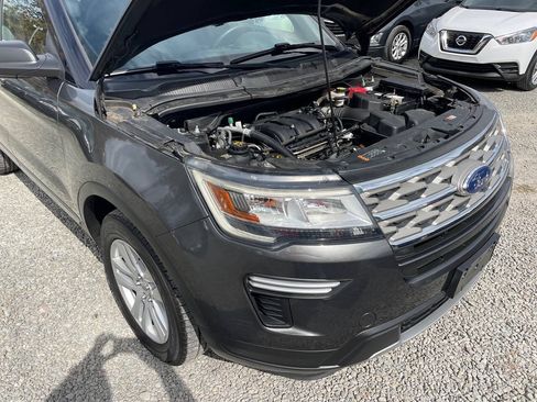 Used 2018 Ford Explorer XLT AWD/4WD image 26