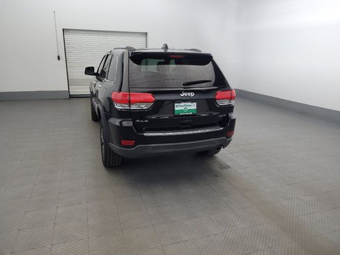 Used 2017 Jeep Grand Cherokee Limited AWD/4WD image 6