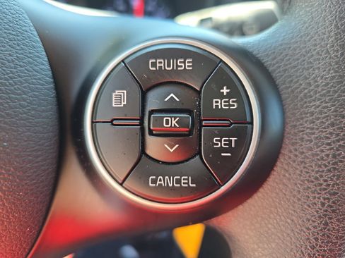 Used 2022 Kia Soul LX FWD image 17
