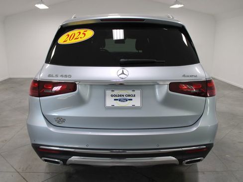 Used 2025 Mercedes-Benz GLS 450 4MATIC image 8