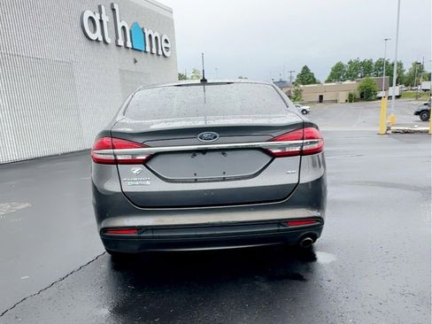 Used 2017 Ford Fusion Energi SE FWD image 4