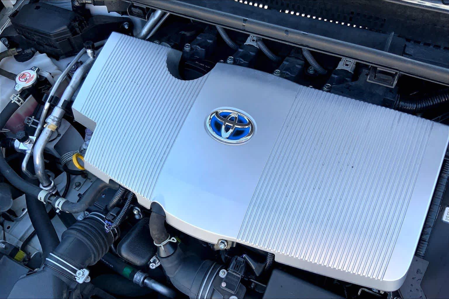 Used 2022 Toyota Prius LE FWD image 32