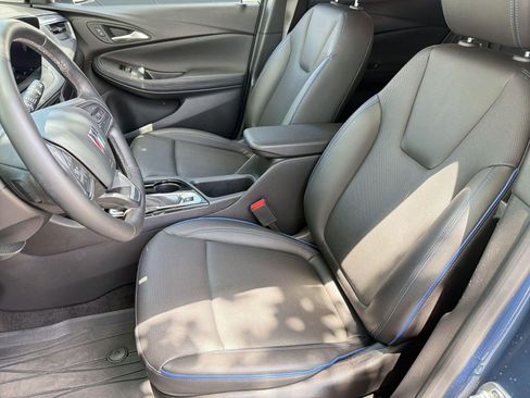 Certified 2025 Buick Encore GX Sport Touring w/ Comfort Package FWD image 5