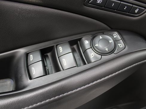 Used 2019 Buick Enclave Avenir w/ Avenir Technology Package FWD image 7