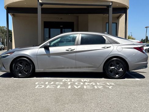 Used 2021 Hyundai Elantra SEL w/ Convenience Package FWD image 7