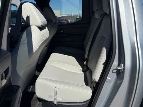 Used 2024 Toyota Tacoma Limited w/ Limited Package (LT) AWD/4WD image 16