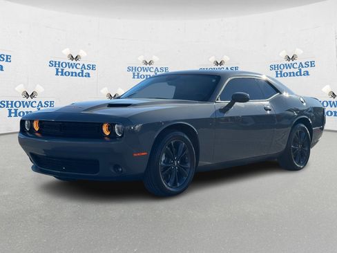 Used 2023 Dodge Challenger SXT w/ Blacktop Package image 2