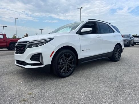 Used 2023 Chevrolet Equinox RS w/ RS Leather Package FWD image 2