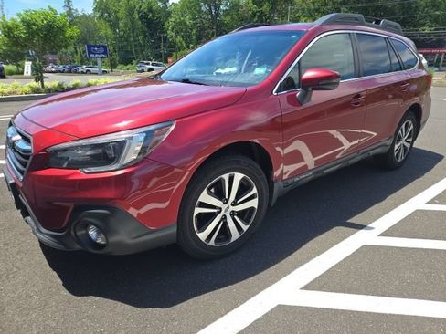 Used 2018 Subaru Outback 2.5i Limited AWD/4WD image 3