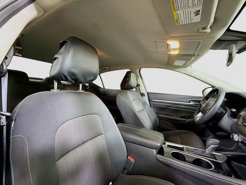 Used 2023 Nissan Altima 2.5 SV FWD image 25