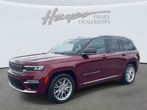 Used 2024 Jeep Grand Cherokee Summit w/ Luxury Tech Group V AWD/4WD image 7