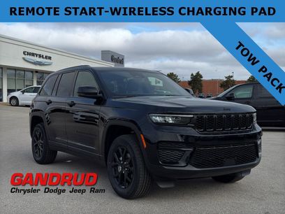 New 2025 Jeep Grand Cherokee Altitude w/ Trailer Tow Package