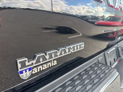 Used 2025 RAM 2500 Laramie AWD/4WD image 11