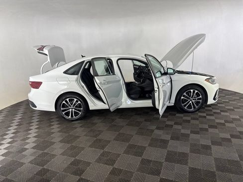 Used 2025 Volkswagen Jetta Sport FWD image 14
