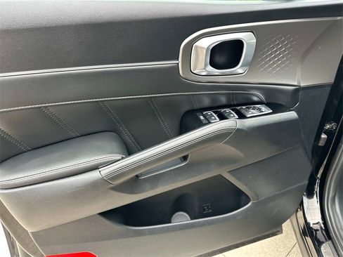 Used 2022 Kia Sorento SX image 15