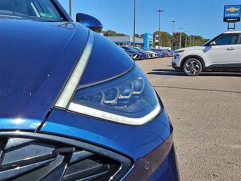 Used 2022 Hyundai Sonata Limited w/ Winter Weather Package image 9