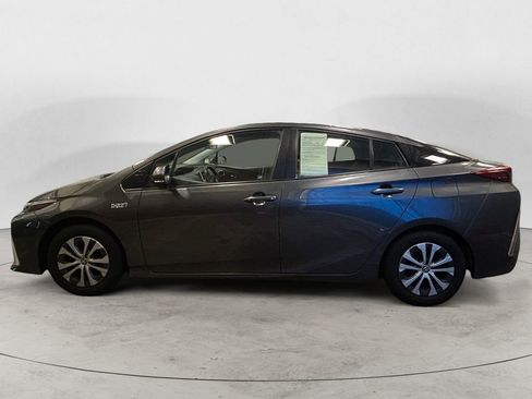 Used 2021 Toyota Prius Prime LE image 2