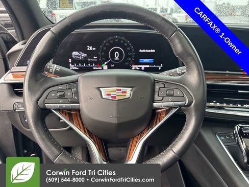 Used 2022 Cadillac Escalade Premium Luxury image 2