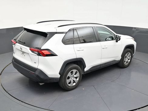 Used 2020 Toyota RAV4 LE FWD image 16