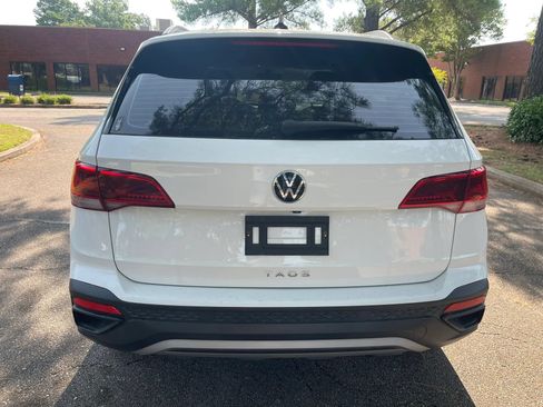 Used 2023 Volkswagen Taos S FWD image 4