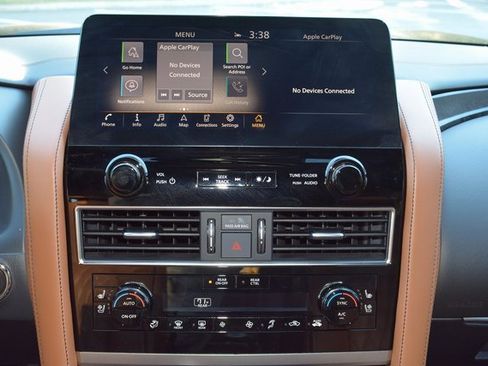 Used 2024 INFINITI QX80 Sensory image 31