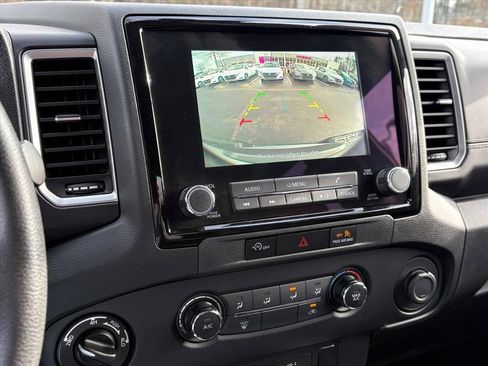 Certified 2023 Nissan Frontier SV w/ Technology Package image 11