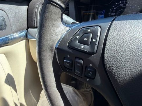Used 2013 Lincoln MKS AWD image 42