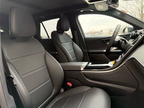 Used 2026 Mercedes-Benz GLC 300 4MATIC image 13