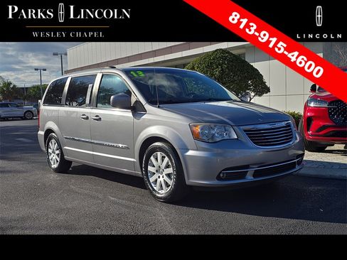 Used 2013 Chrysler Town & Country Touring image 1