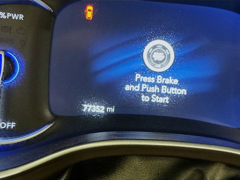 Used 2018 Chrysler Pacifica Touring-L image 19